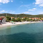 With Parking Space Vinisce, Trogir - 8660 Vinišće