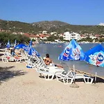 With Parking Space Vinisce, Trogir - 8660 *