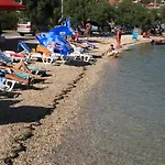Appartamento With Parking Space Vinisce, Trogir - 8660