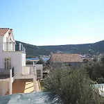 With Parking Space Vinisce, Trogir - 8660 Appartamento Vinišće