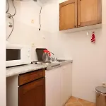 Appartamento With Parking Space Vinisce, Trogir - 8660