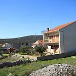 With Parking Space Vinisce, Trogir - 8660 Appartamento Vinišće