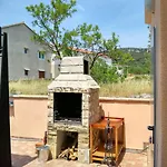 With Parking Space Vinisce, Trogir - 8660 Appartamento *