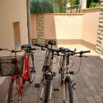 Appartamento With Parking Space Vinisce, Trogir - 8660 *