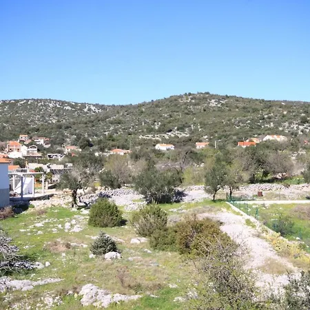 Apartments With Hot Tub Vinisce, Trogir - 8660 Lejlighed