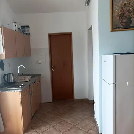 With Parking Space Vinisce, Trogir - 8660 アパート