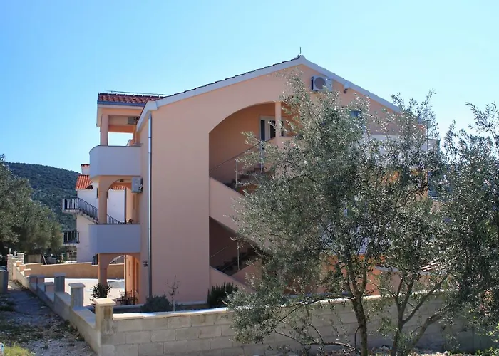 With Parking Space Vinisce, Trogir - 8660 Apartament