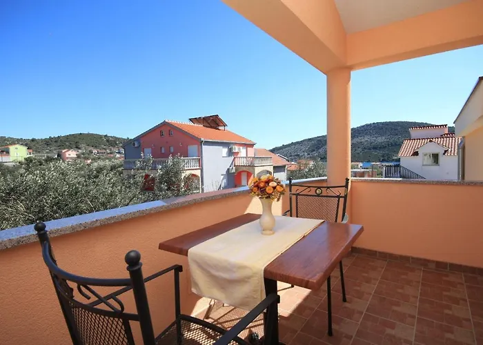 With Parking Space Vinisce, Trogir - 8660 *