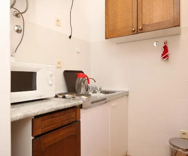 Apartament With Parking Space Vinisce, Trogir - 8660