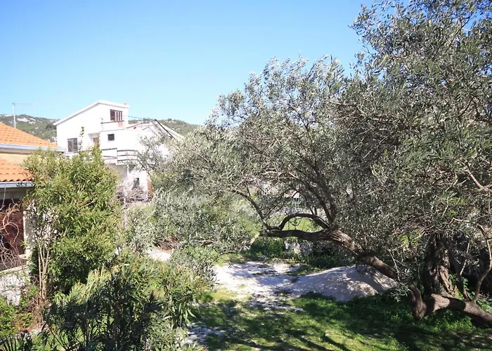 With Parking Space Vinisce, Trogir - 8660 Apartament Vinišće