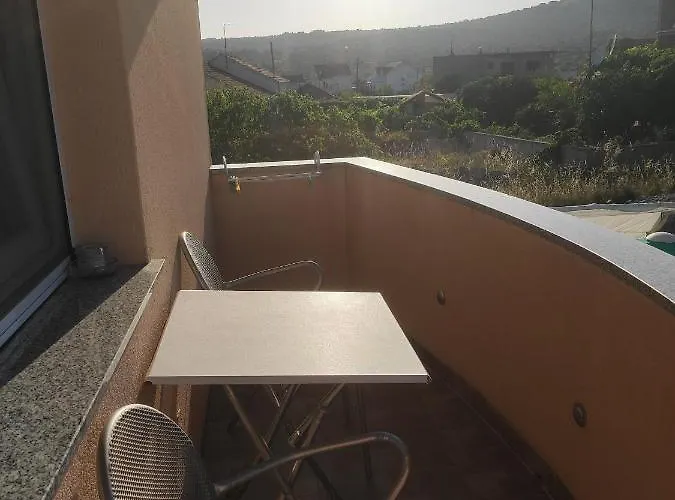With Parking Space Vinisce, Trogir - 8660 Apartament