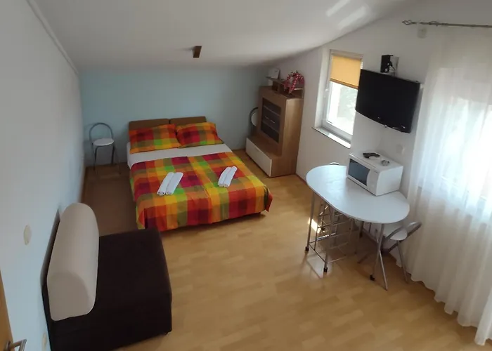 With Parking Space Vinisce, Trogir - 8660 Apartament *